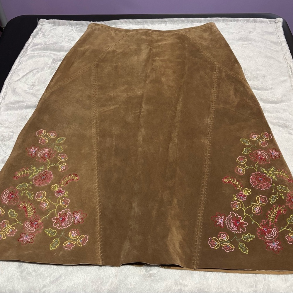 J.Jill Aline embroidered  100 % genuine leather embroidered floral design,EUC